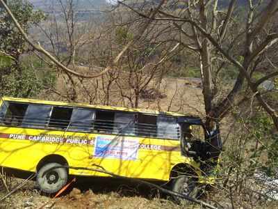 Pune: 25 senior citizens injured in Khandala Ghat bus accident