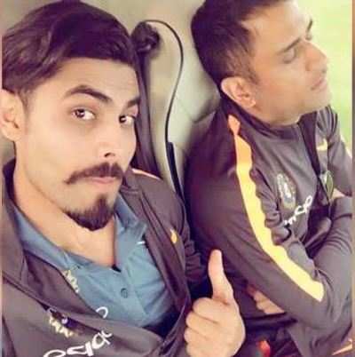 Champions Trophy 2017: Ravindra Jadeja clicks rare selfie with MS Dhoni and you will want to see this one
