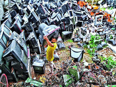 State examines mandating buyback of e-waste