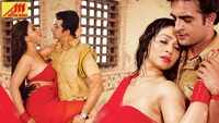 Watch: Bhojpuri song 'Korwa Mein Kas La Karejau' from 'Hunterwali' Ft. Pakhi Hegde and Pankaj Vishnu 