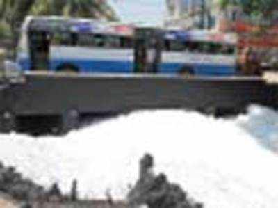 Sprinkling water is BBMP’s novel way to control Varthur froth