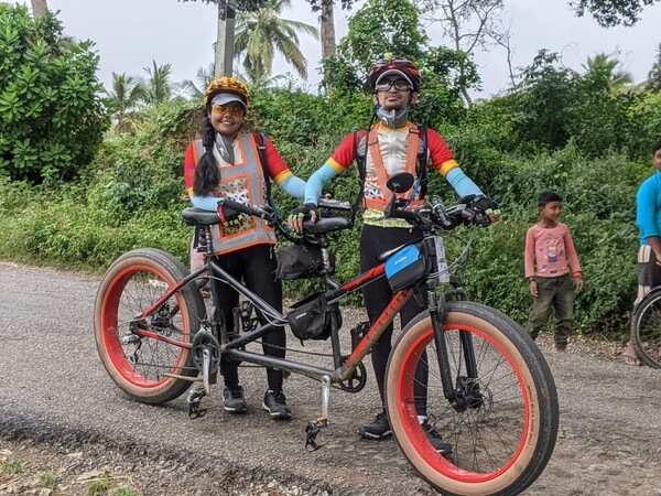 ‘Tandem Couple’ does 200km on a fat tandem bike