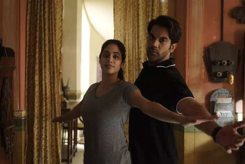 “Janhvi Kapoor steals the show,” writes a cinephile on X