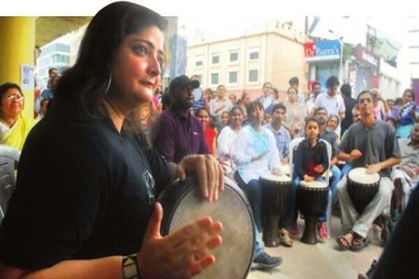 Sunday music date for metro stations