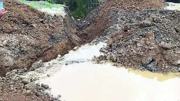 NH-202 dug up near Shangkai Kuki village; truckers suspend ops seeking security