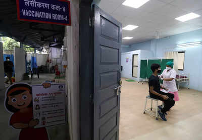 Mumbai: Check today's list of vaccination centres for ages 45 plus, health and frontline workers