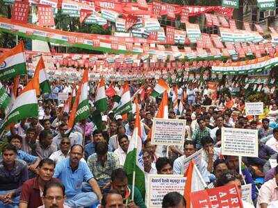 Mumbai: Railway workers protest outside Churchgate, CST stations