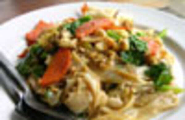 Thai cuisine with street flavour