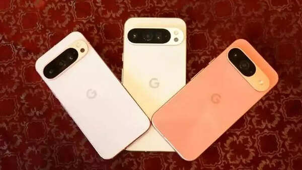 Google's latest update is causing display issues for some Pixel 10 and Pixel 10 Pro users