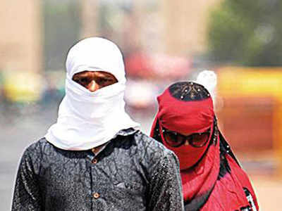 Heat wave sweeps Delhi; IMD issues red code