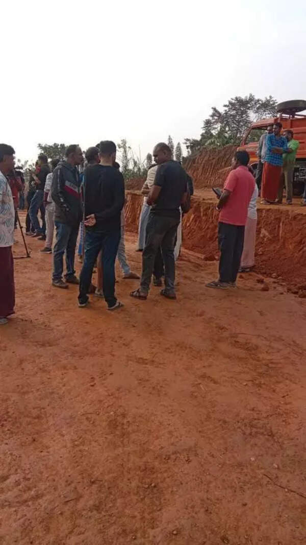 Landslide survivors protest lack of promised facilities
