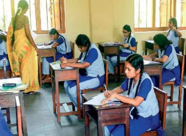 Over 34k take class X exams in Trichy