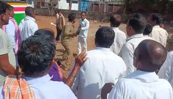 RTC conductor, passengers beat up checking team