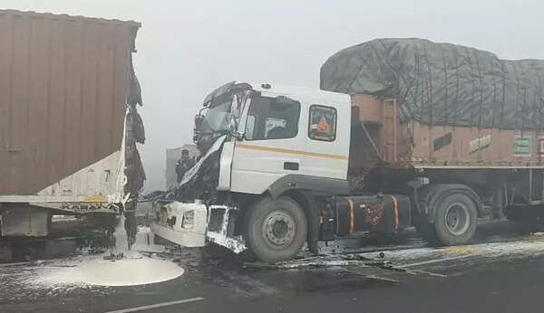 1 killed, 21 hurt in collisions in west UP amid dense fog