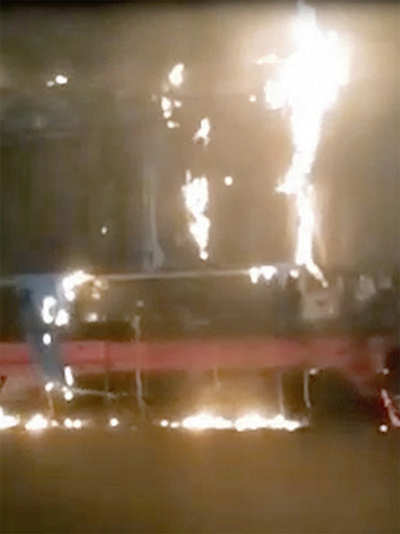 Metro coach catches fire en route to Delhi