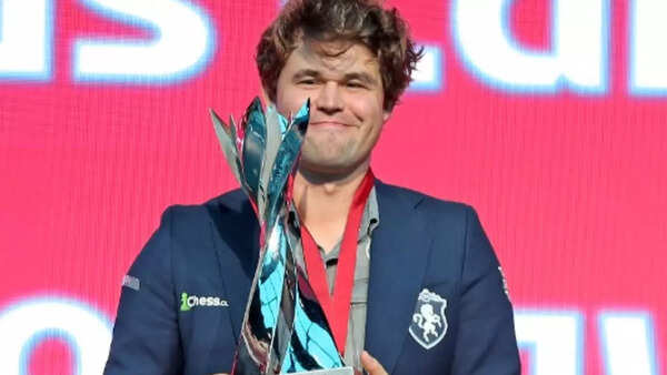 Magnus Carlsen extends his kingdom