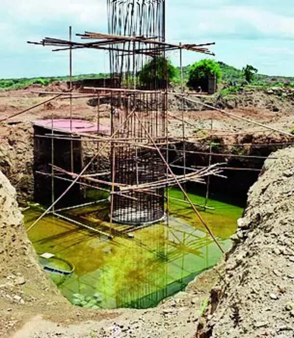 Monsoon may hit ongoing bridge work across Gandhayaaru, say residents