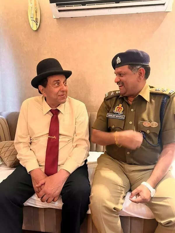 How Dharmendra inspired a boy to become an IPS officer, who gets to clear protocols for his last film