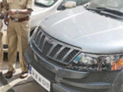 Traffic cops doing the job of RTOs, allege non-Karnataka car owners