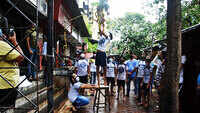 The Jari Mari Govinda Pathak at Mangalwadi, Girgaon observed social distancing while celebrating dahi handi 