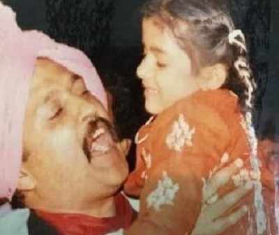 Quantico star Priyanka Chopra shares pictures of her Dad, Ashok Chopra on his fifth death anniversary