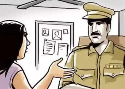 Woman injured at showroom, files plaint against staffers