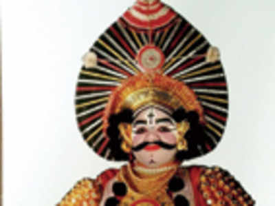 Yakshagana star comes to city from Mangaluru