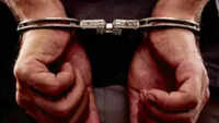 Delhi: Two held for cheating over 500 people through fake shopping portal 