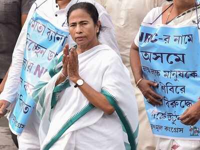 Mamata Banerjee takes out rally in Kolkata to protest against NRC in Assam