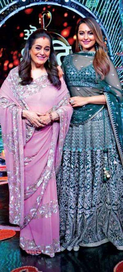 Diwali arrives early for Sonakshi Sinha and her mamma Poonam Sinha