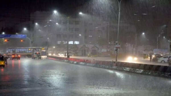 Doon-Mussoorie highway remains closed for several hours at night amid rain
