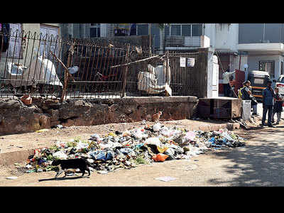 Garbage dumped outside safai karmachari houses