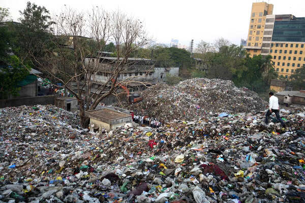 PMC to crack down on bulk waste generators; defaulters to face fines and lose tax discounts