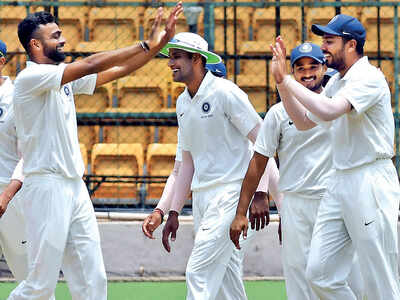 Unadkat takes four wickets as India Red grab momentum