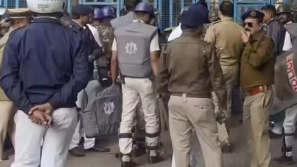 Mini gun factory busted in joint Kolkata-Bihar STF operation; arms seized, 5 held