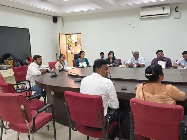 Pati Raj in NMC? Munna Yadav leads review meet