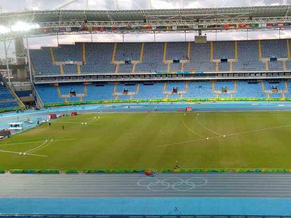 'Bolt' fever grips Rio ahead of track and field events