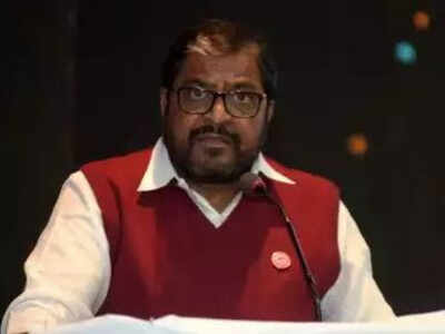 Raju Shetti threatens to walk out of Congress-NCP alliance