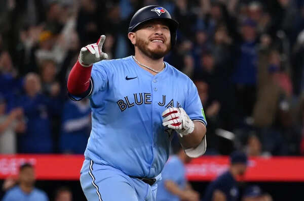 Alejandro Kirk’s net worth timeline (2016 to 2026): Inside the Toronto Blue Jays catcher’s rise, contracts, and career earnings