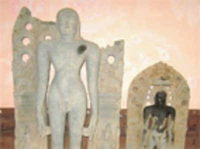 12th century inscription, Jain idols found in a Haveri village
