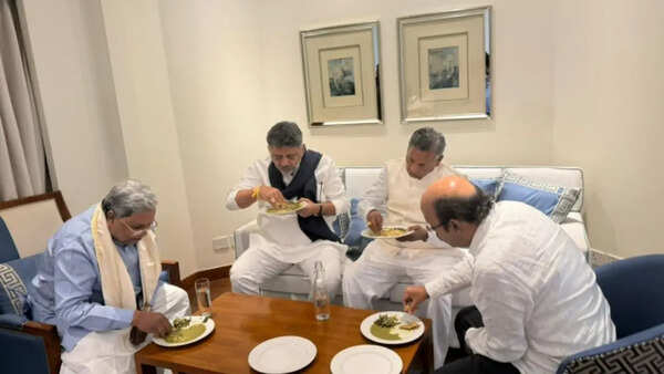 After breakfast diplomacy, Siddaramaiah-DK Shivakumar meet over lunch in Delhi