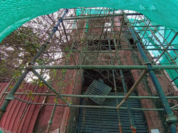 SC halts demolition of Doon’s historic Mansaram bldg, stays HC order