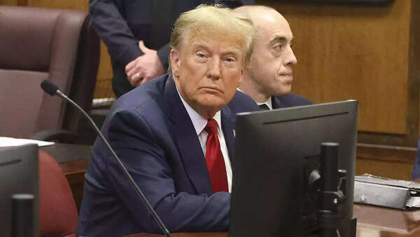 Powerless - and possibly towerless: Trump fined $ 355m in civil fraud case