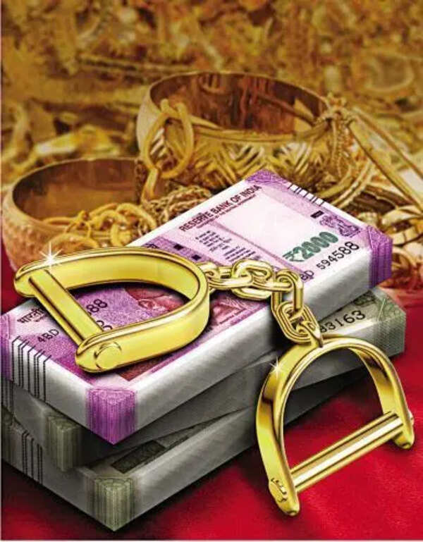 3 knife-wielding robbers strike bizman in Navi Mumbai, flee with 41L gold jewellery