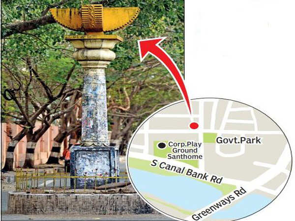 A pillar that marks a neighbourhood