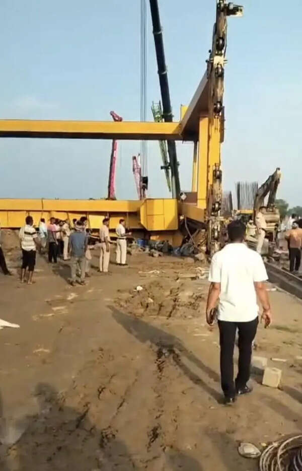 Crane collapses at NHAI site in Faridabad, kills 3 labourers