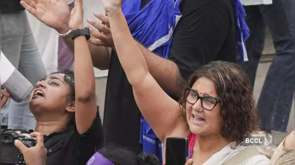 From returning government awards to performing protest rap – take a look at the Tollywood Celebs who took a strong stand demanding ‘Justice for RG Kar’