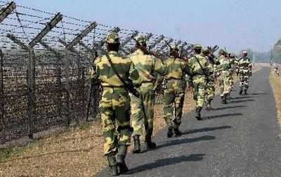 BSF troops foil infiltration bid along IB in Samba