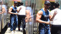 Here's why Hrithik Roshan thanked the paparazzi! 
