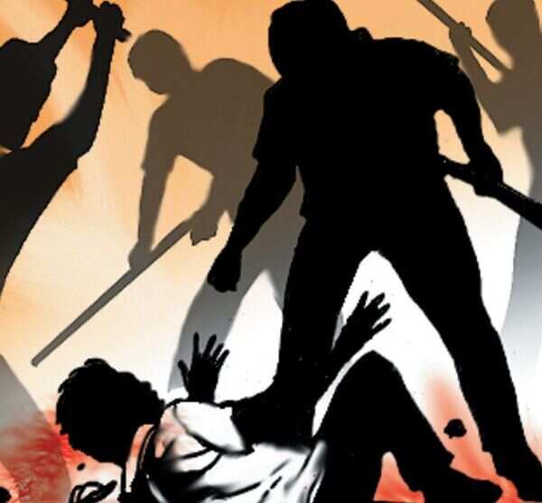 In Aligarh's Iglas, criminals attack 11, kill one